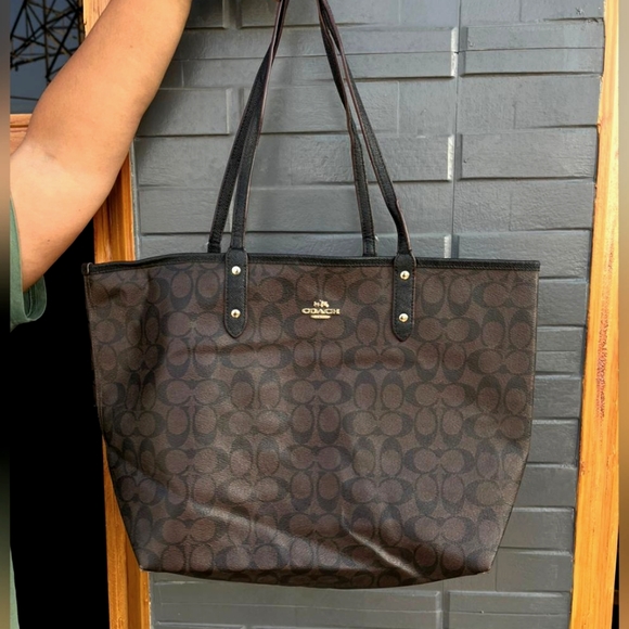 Coach City Tote Bag - Picture 4 of 9